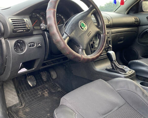 Синій Шкода Октавія, об'ємом двигуна 2 л та пробігом 300 тис. км за 3500 $, фото 8 на Automoto.ua