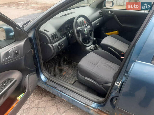 Синий Шкода Октавия, объемом двигателя 1.78 л и пробегом 500 тыс. км за 3600 $, фото 4 на Automoto.ua