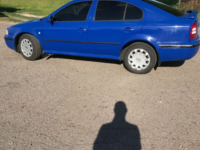 Синий Шкода Октавия, объемом двигателя 1.6 л и пробегом 218 тыс. км за 4800 $, фото 1 на Automoto.ua