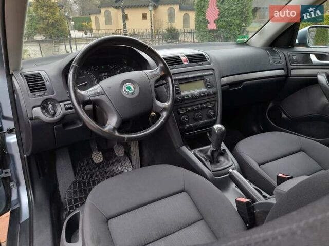 Синий Шкода Октавия, объемом двигателя 1.6 л и пробегом 211 тыс. км за 5400 $, фото 23 на Automoto.ua