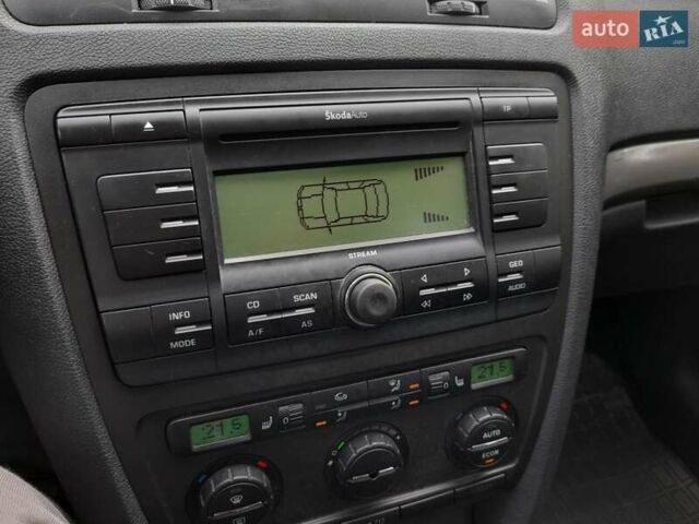 Синий Шкода Октавия, объемом двигателя 1.6 л и пробегом 211 тыс. км за 5400 $, фото 47 на Automoto.ua