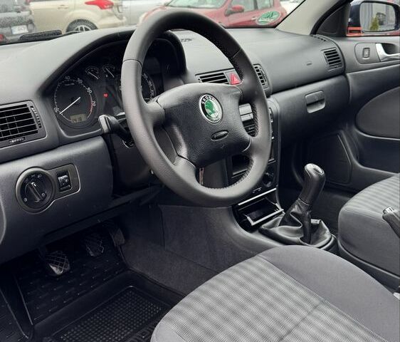 Синий Шкода Октавия, объемом двигателя 1.6 л и пробегом 151 тыс. км за 6900 $, фото 9 на Automoto.ua