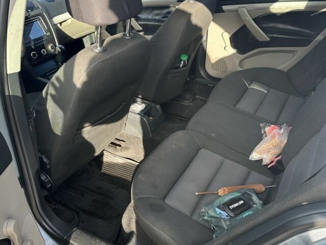 Синій Шкода Октавія, об'ємом двигуна 1.9 л та пробігом 245 тис. км за 3200 $, фото 6 на Automoto.ua