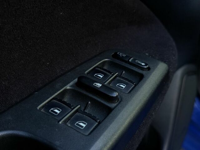 Синий Шкода Октавия, объемом двигателя 1.8 л и пробегом 265 тыс. км за 5600 $, фото 10 на Automoto.ua