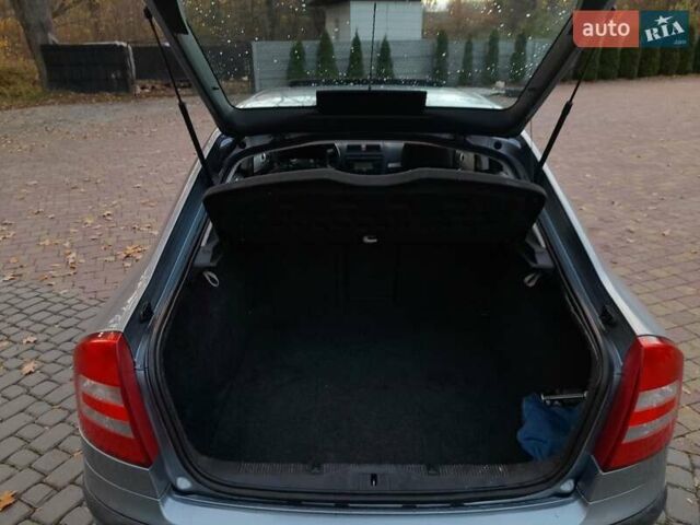 Синий Шкода Октавия, объемом двигателя 1.6 л и пробегом 211 тыс. км за 5400 $, фото 14 на Automoto.ua