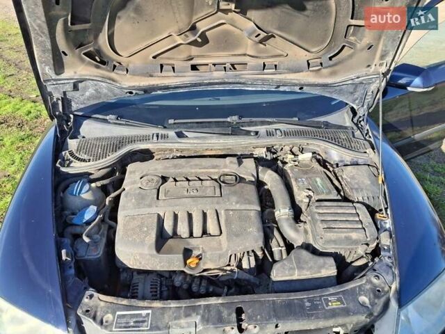 Синій Шкода Октавія, об'ємом двигуна 1.6 л та пробігом 350 тис. км за 5800 $, фото 3 на Automoto.ua