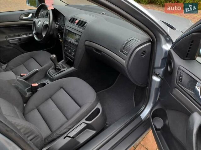 Синий Шкода Октавия, объемом двигателя 1.6 л и пробегом 211 тыс. км за 5400 $, фото 37 на Automoto.ua