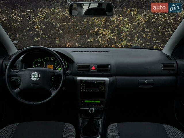 Синий Шкода Октавия, объемом двигателя 1.8 л и пробегом 263 тыс. км за 4999 $, фото 13 на Automoto.ua