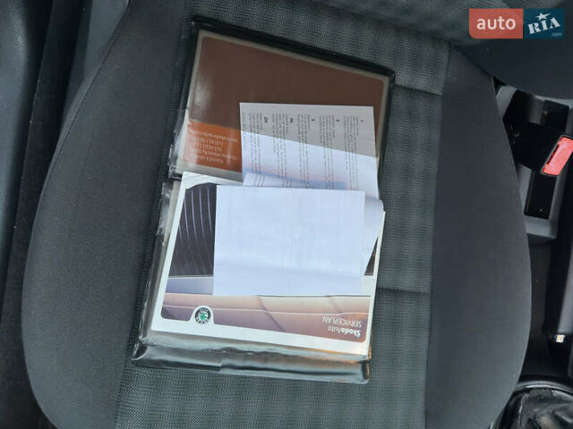 Синий Шкода Октавия, объемом двигателя 1.6 л и пробегом 141 тыс. км за 5000 $, фото 35 на Automoto.ua