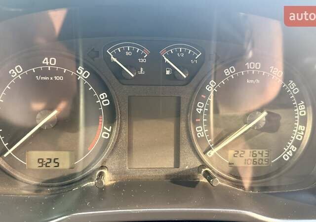 Синій Шкода Октавія, об'ємом двигуна 2 л та пробігом 221 тис. км за 4000 $, фото 9 на Automoto.ua