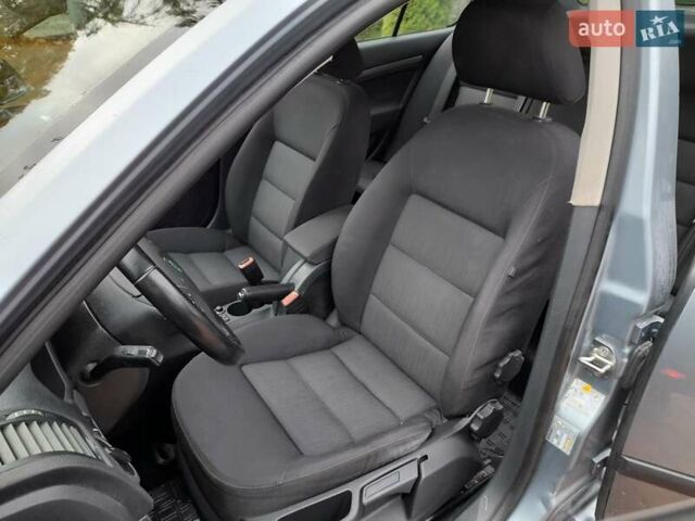 Синий Шкода Октавия, объемом двигателя 1.6 л и пробегом 211 тыс. км за 5400 $, фото 26 на Automoto.ua