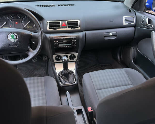 Синий Шкода Октавия, объемом двигателя 1.6 л и пробегом 141 тыс. км за 5000 $, фото 20 на Automoto.ua