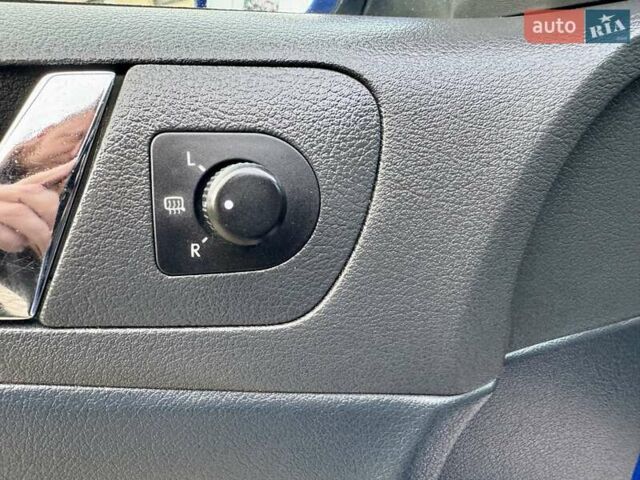 Синий Шкода Октавия, объемом двигателя 1.6 л и пробегом 235 тыс. км за 3999 $, фото 25 на Automoto.ua