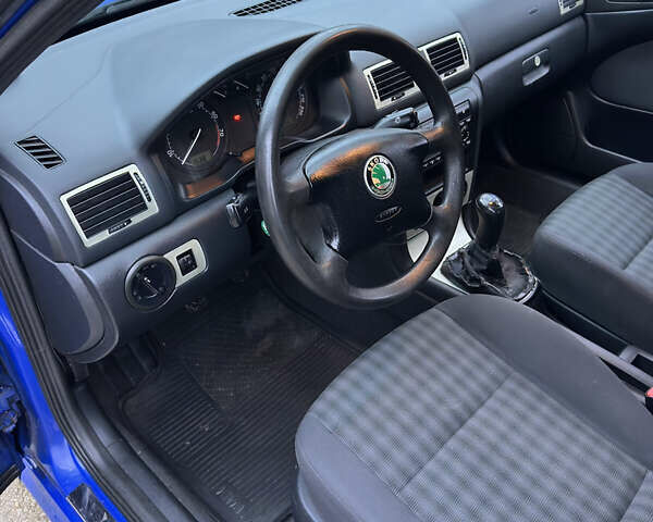 Синий Шкода Октавия, объемом двигателя 1.6 л и пробегом 141 тыс. км за 5000 $, фото 15 на Automoto.ua