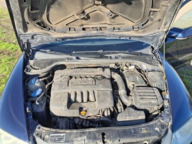 Синій Шкода Октавія, об'ємом двигуна 1.6 л та пробігом 350 тис. км за 5800 $, фото 4 на Automoto.ua