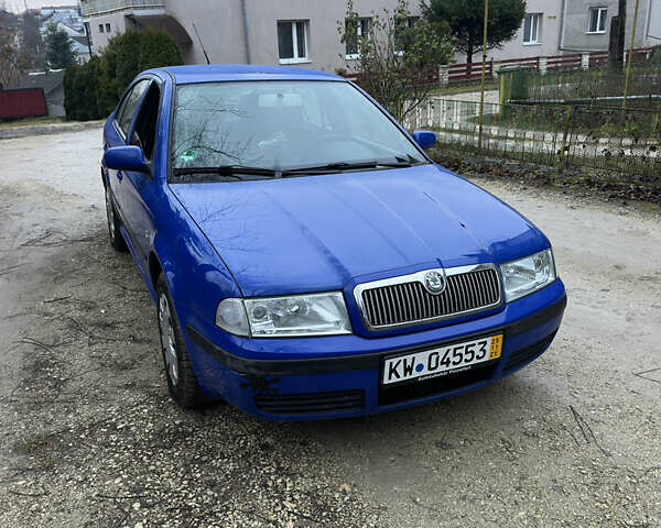 Синий Шкода Октавия, объемом двигателя 1.6 л и пробегом 141 тыс. км за 5000 $, фото 4 на Automoto.ua