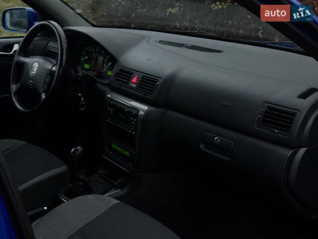 Синий Шкода Октавия, объемом двигателя 1.8 л и пробегом 263 тыс. км за 4999 $, фото 10 на Automoto.ua