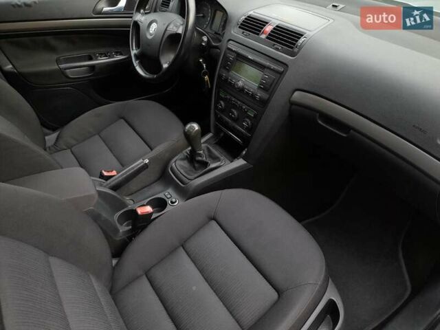 Синий Шкода Октавия, объемом двигателя 1.6 л и пробегом 211 тыс. км за 5400 $, фото 40 на Automoto.ua