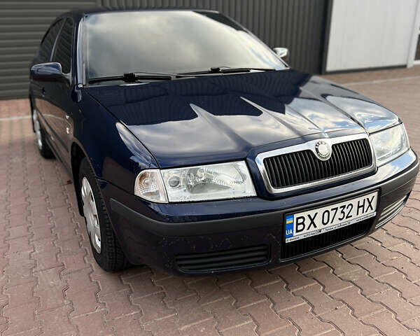 Синий Шкода Октавия, объемом двигателя 1.6 л и пробегом 250 тыс. км за 4900 $, фото 1 на Automoto.ua
