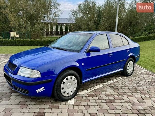 Синий Шкода Октавия, объемом двигателя 1.6 л и пробегом 235 тыс. км за 3999 $, фото 2 на Automoto.ua