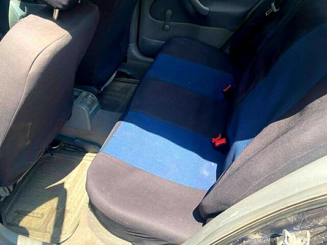 Синий Шкода Октавия, объемом двигателя 1.6 л и пробегом 200 тыс. км за 2800 $, фото 6 на Automoto.ua