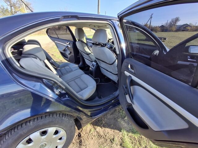 Синій Шкода Октавія, об'ємом двигуна 1.6 л та пробігом 350 тис. км за 5800 $, фото 7 на Automoto.ua