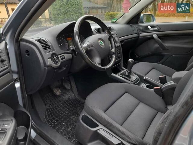 Синий Шкода Октавия, объемом двигателя 1.6 л и пробегом 211 тыс. км за 5400 $, фото 21 на Automoto.ua