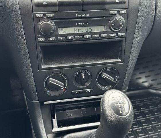 Синий Шкода Октавия, объемом двигателя 1.6 л и пробегом 151 тыс. км за 6900 $, фото 12 на Automoto.ua