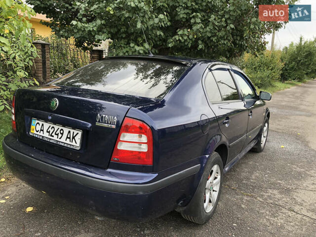 Синий Шкода Октавия, объемом двигателя 1.6 л и пробегом 238 тыс. км за 5000 $, фото 4 на Automoto.ua