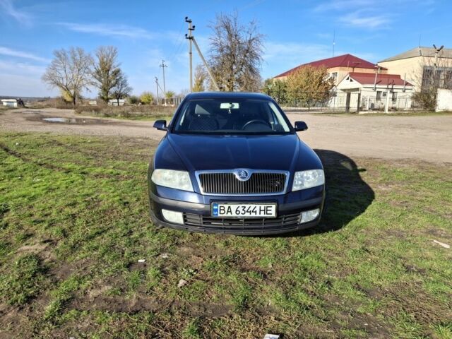 Синій Шкода Октавія, об'ємом двигуна 1.6 л та пробігом 350 тис. км за 5800 $, фото 1 на Automoto.ua