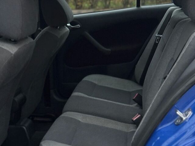 Синий Шкода Октавия, объемом двигателя 1.8 л и пробегом 263 тыс. км за 4999 $, фото 9 на Automoto.ua