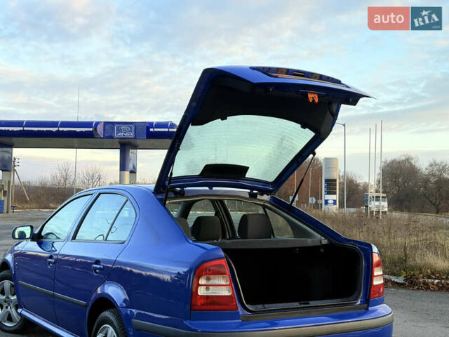 Синий Шкода Октавия, объемом двигателя 1.8 л и пробегом 265 тыс. км за 5600 $, фото 12 на Automoto.ua