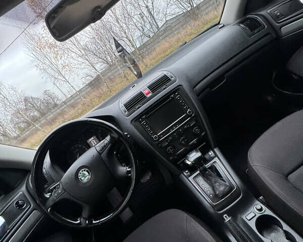 Синій Шкода Октавія, об'ємом двигуна 1.97 л та пробігом 306 тис. км за 6700 $, фото 26 на Automoto.ua