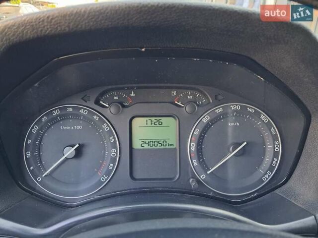 Синий Шкода Октавия, объемом двигателя 1.6 л и пробегом 240 тыс. км за 5200 $, фото 21 на Automoto.ua
