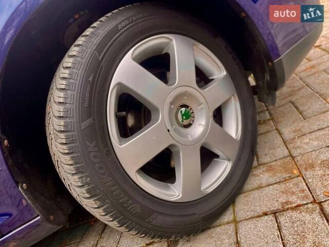 Синий Шкода Октавия, объемом двигателя 1.6 л и пробегом 189 тыс. км за 6390 $, фото 12 на Automoto.ua