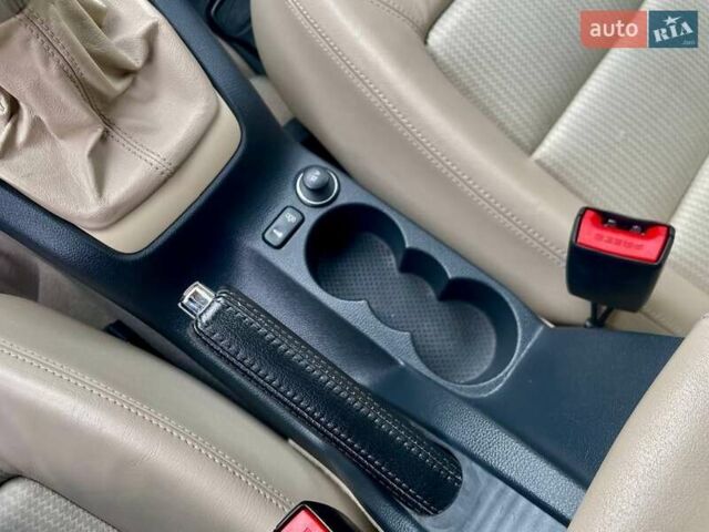 Синий Шкода Октавия, объемом двигателя 1.6 л и пробегом 189 тыс. км за 6850 $, фото 44 на Automoto.ua