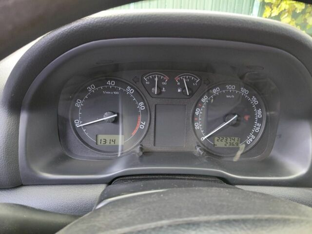 Шкода Октавия 2005 в Киеве на Automoto.ua Синий Шкода Октавия, объемом двигателя 1.6 л и пробегом 224 тыс. км за 4600 $, фото 4 на Automoto.ua