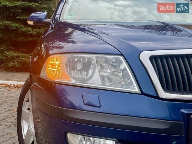 Синий Шкода Октавия, объемом двигателя 1.6 л и пробегом 189 тыс. км за 6390 $, фото 1 на Automoto.ua