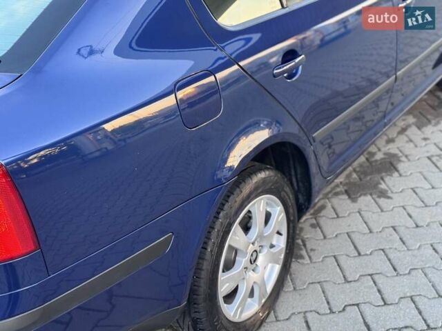 Синий Шкода Октавия, объемом двигателя 2 л и пробегом 300 тыс. км за 5700 $, фото 46 на Automoto.ua