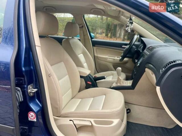 Синий Шкода Октавия, объемом двигателя 1.6 л и пробегом 189 тыс. км за 6850 $, фото 48 на Automoto.ua