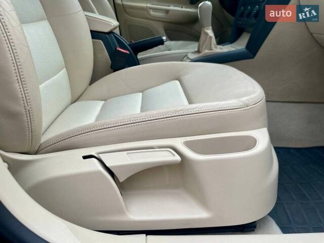 Синий Шкода Октавия, объемом двигателя 1.6 л и пробегом 189 тыс. км за 6390 $, фото 62 на Automoto.ua