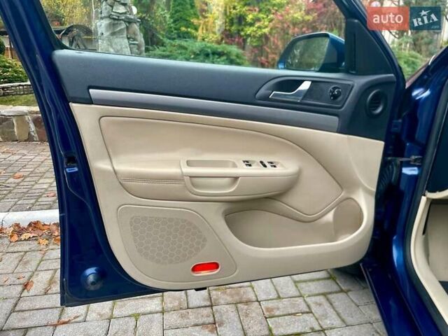 Синий Шкода Октавия, объемом двигателя 1.6 л и пробегом 189 тыс. км за 6390 $, фото 60 на Automoto.ua