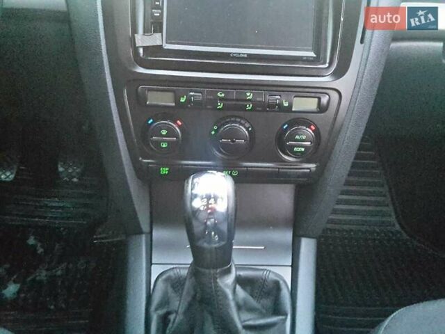 Шкода Октавия 2005 в Тячеве на Automoto.ua Синий Шкода Октавия, объемом двигателя 1.97 л и пробегом 247 тыс. км за 6800 $, фото 7 на Automoto.ua