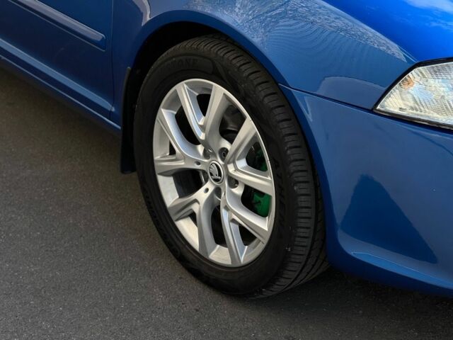 Синій Шкода Октавія, об'ємом двигуна 2 л та пробігом 270 тис. км за 7199 $, фото 5 на Automoto.ua