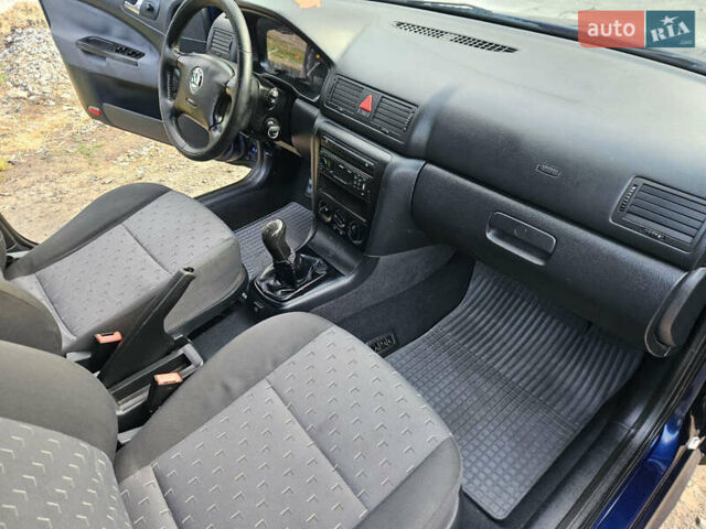 Синий Шкода Октавия, объемом двигателя 1.6 л и пробегом 324 тыс. км за 4350 $, фото 25 на Automoto.ua