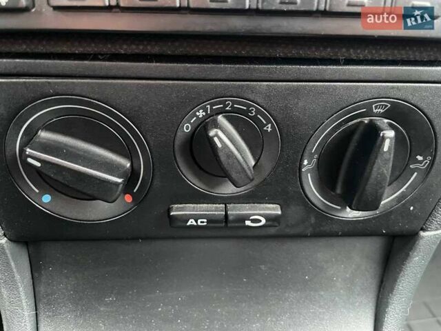 Синий Шкода Октавия, объемом двигателя 1.6 л и пробегом 289 тыс. км за 4990 $, фото 21 на Automoto.ua