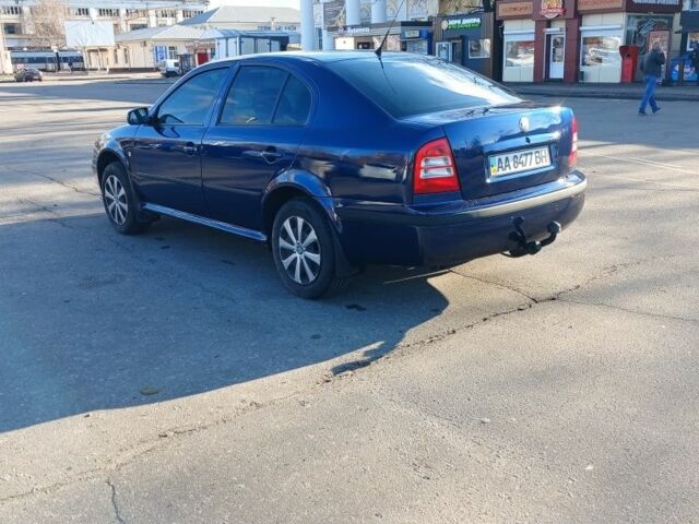 Синий Шкода Октавия, объемом двигателя 6 л и пробегом 274 тыс. км за 4000 $, фото 4 на Automoto.ua