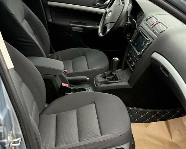 Синій Шкода Октавія, об'ємом двигуна 1.6 л та пробігом 180 тис. км за 6800 $, фото 35 на Automoto.ua