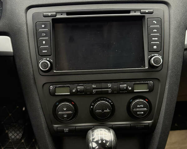 Синій Шкода Октавія, об'ємом двигуна 1.6 л та пробігом 180 тис. км за 6800 $, фото 31 на Automoto.ua