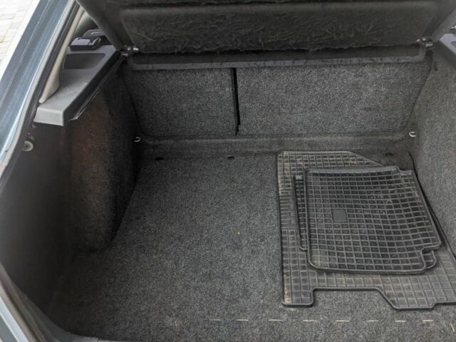 Синий Шкода Октавия, объемом двигателя 1 л и пробегом 270 тыс. км за 4900 $, фото 7 на Automoto.ua